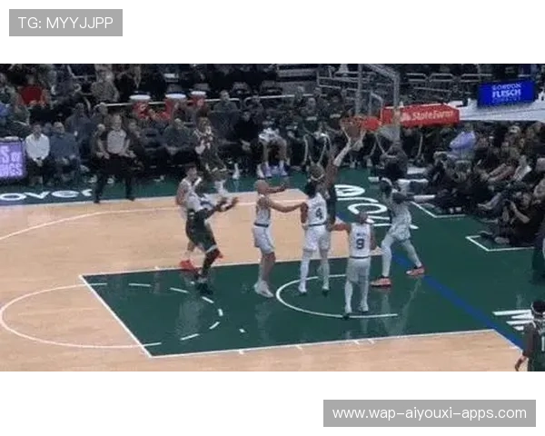 雄鹿快攻推进快，两次上篮打停对手